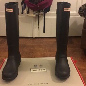 Women's original hunter rain boots  (never worn)